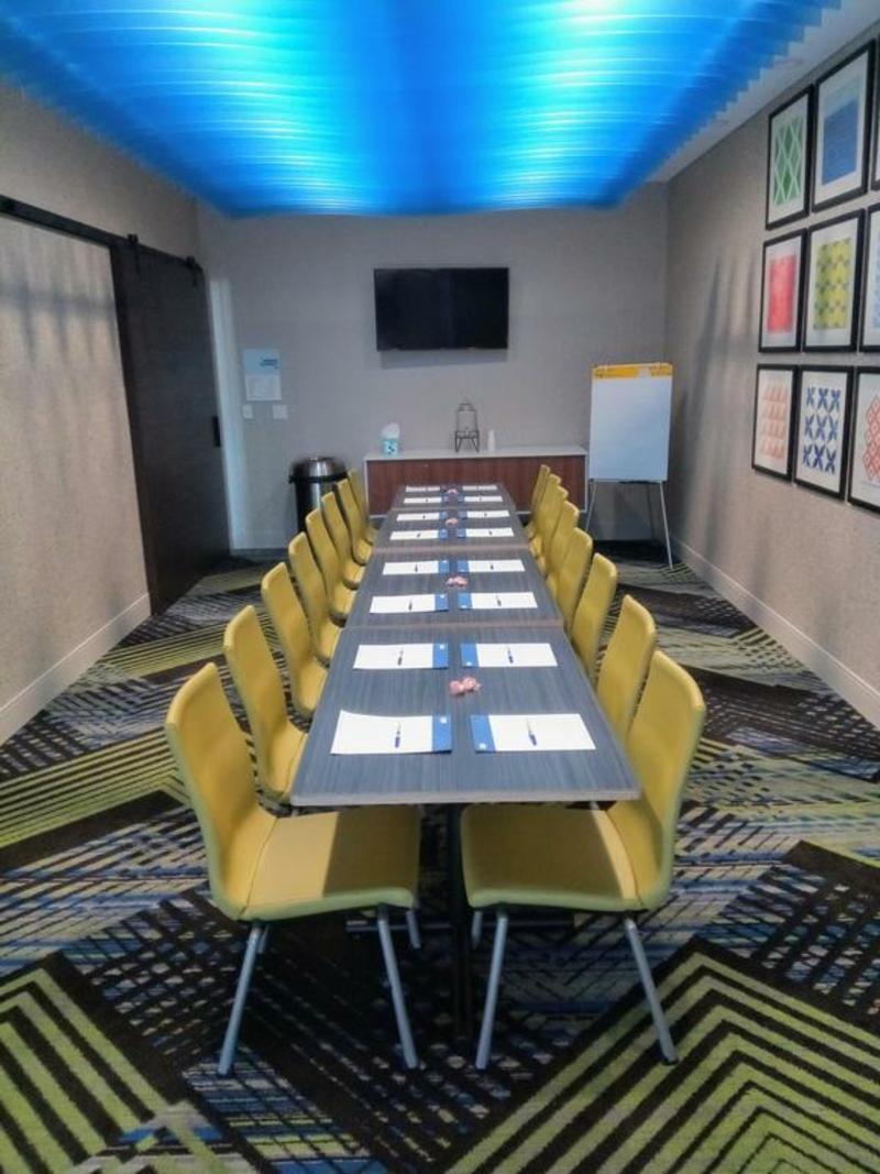 Holiday Inn Express & Suites - Dallas Nw Hwy - Love Field By Ihg Extérieur photo