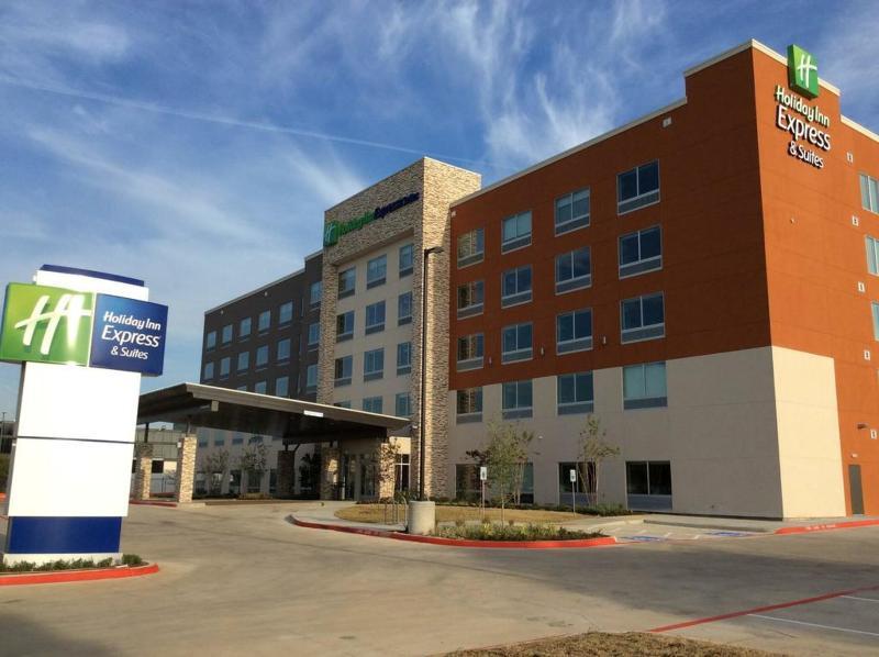 Holiday Inn Express & Suites - Dallas Nw Hwy - Love Field By Ihg Extérieur photo