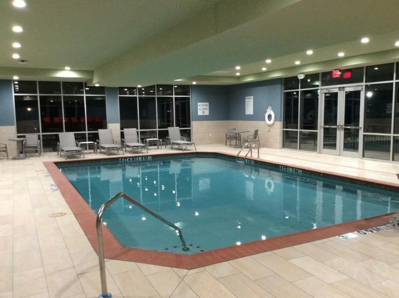 Holiday Inn Express & Suites - Dallas Nw Hwy - Love Field By Ihg Extérieur photo