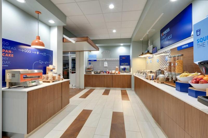 Holiday Inn Express & Suites - Dallas Nw Hwy - Love Field By Ihg Extérieur photo